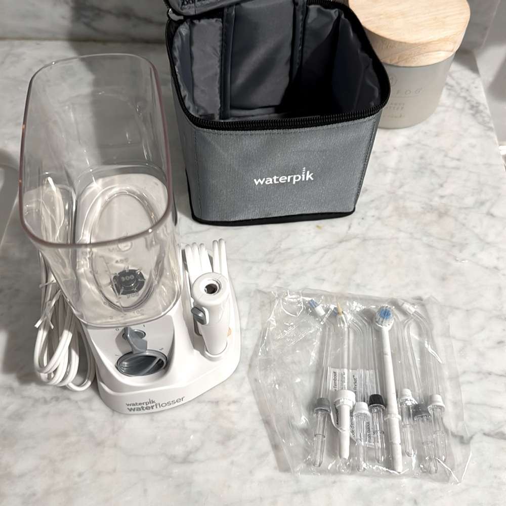 Waterpik Water Flosser with Accessories Set WP-300 TRAVELER IRRIGATOR